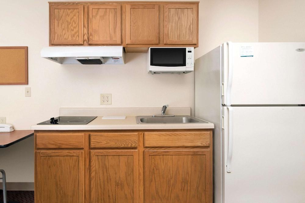 Extended Stay America Select Suites - Tallahassee - Northwest Exterior photo