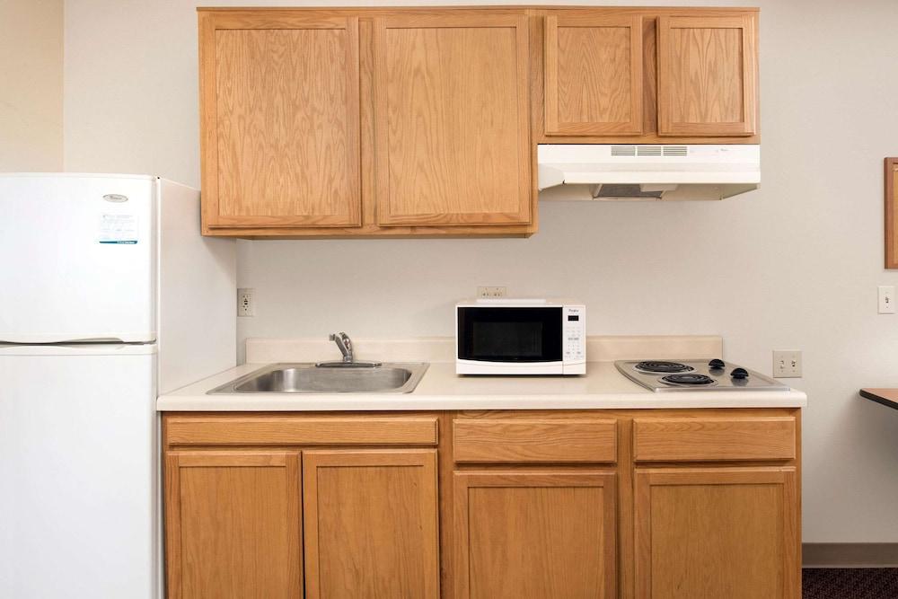 Extended Stay America Select Suites - Tallahassee - Northwest Exterior photo